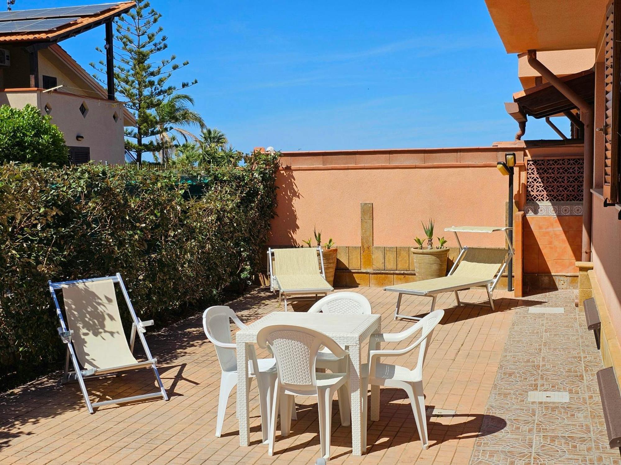 Costa Mediterranea Holiday Homes Campofelice Di Roccella Rum bild