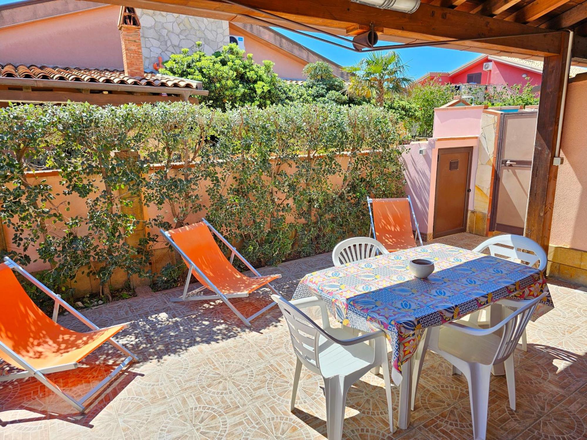 Costa Mediterranea Holiday Homes Campofelice Di Roccella Rum bild