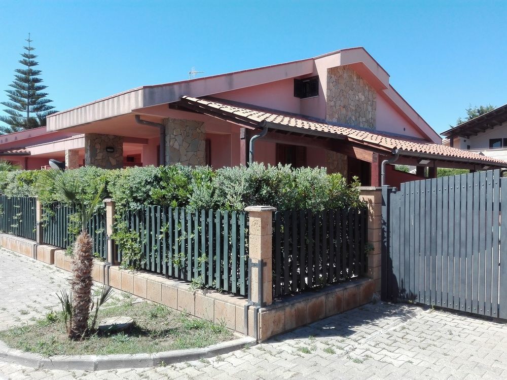 Costa Mediterranea Holiday Homes Campofelice Di Roccella Exteriör bild