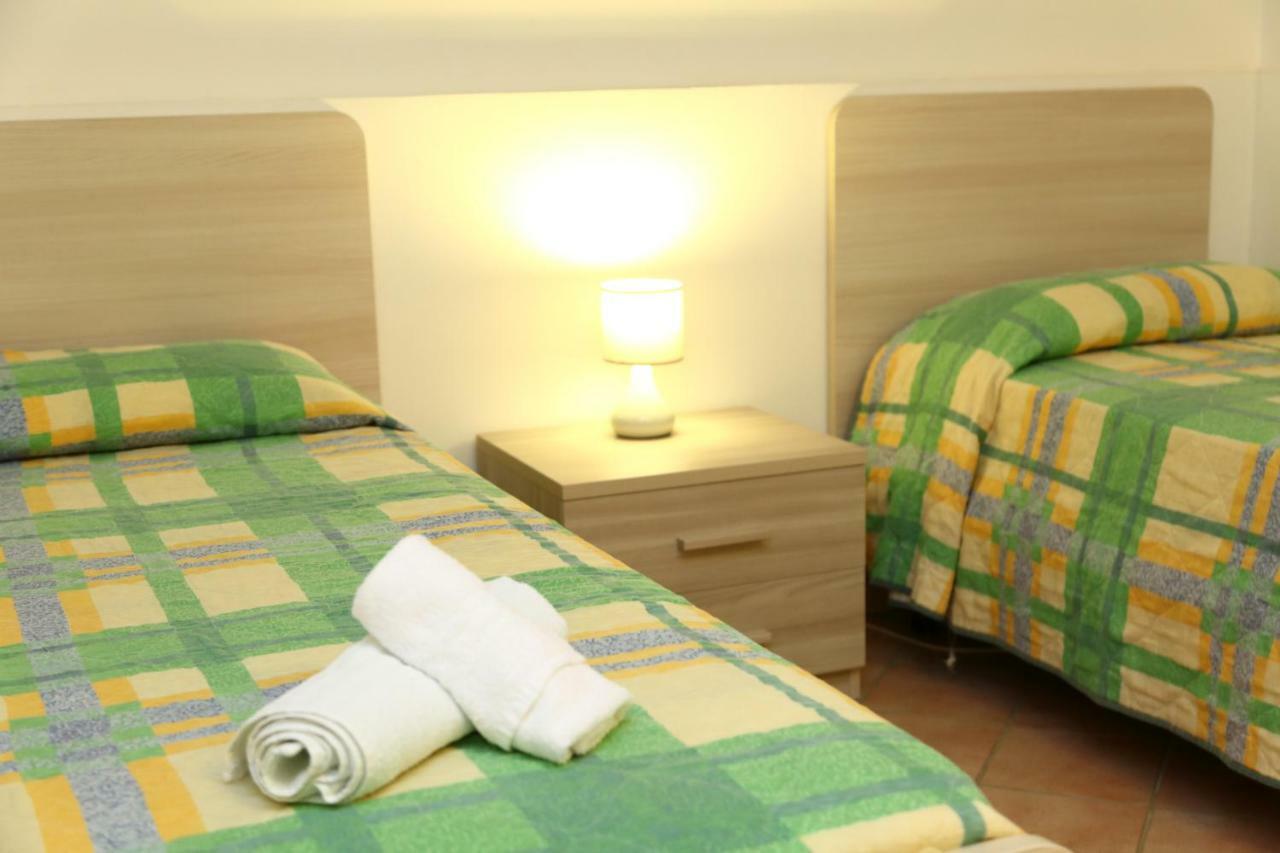 Costa Mediterranea Holiday Homes Campofelice Di Roccella Exteriör bild